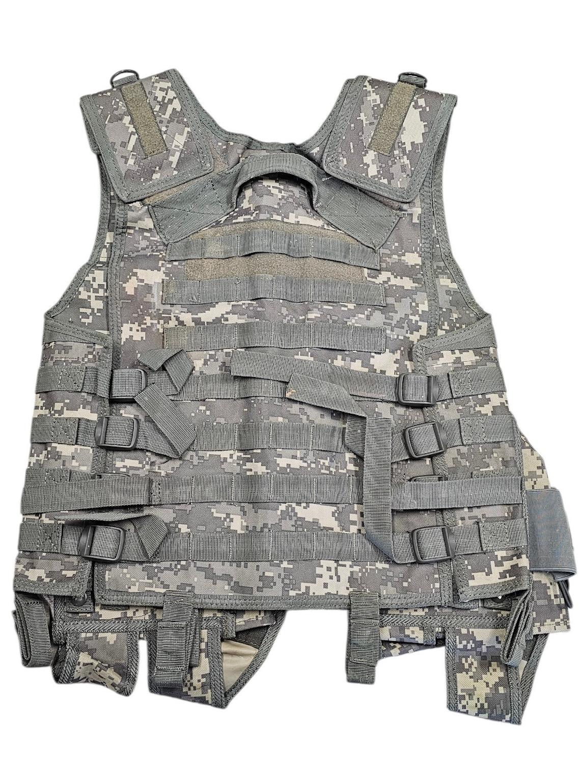 Tactical Gear Molle Liivi + Taskut - KÄYTETTY