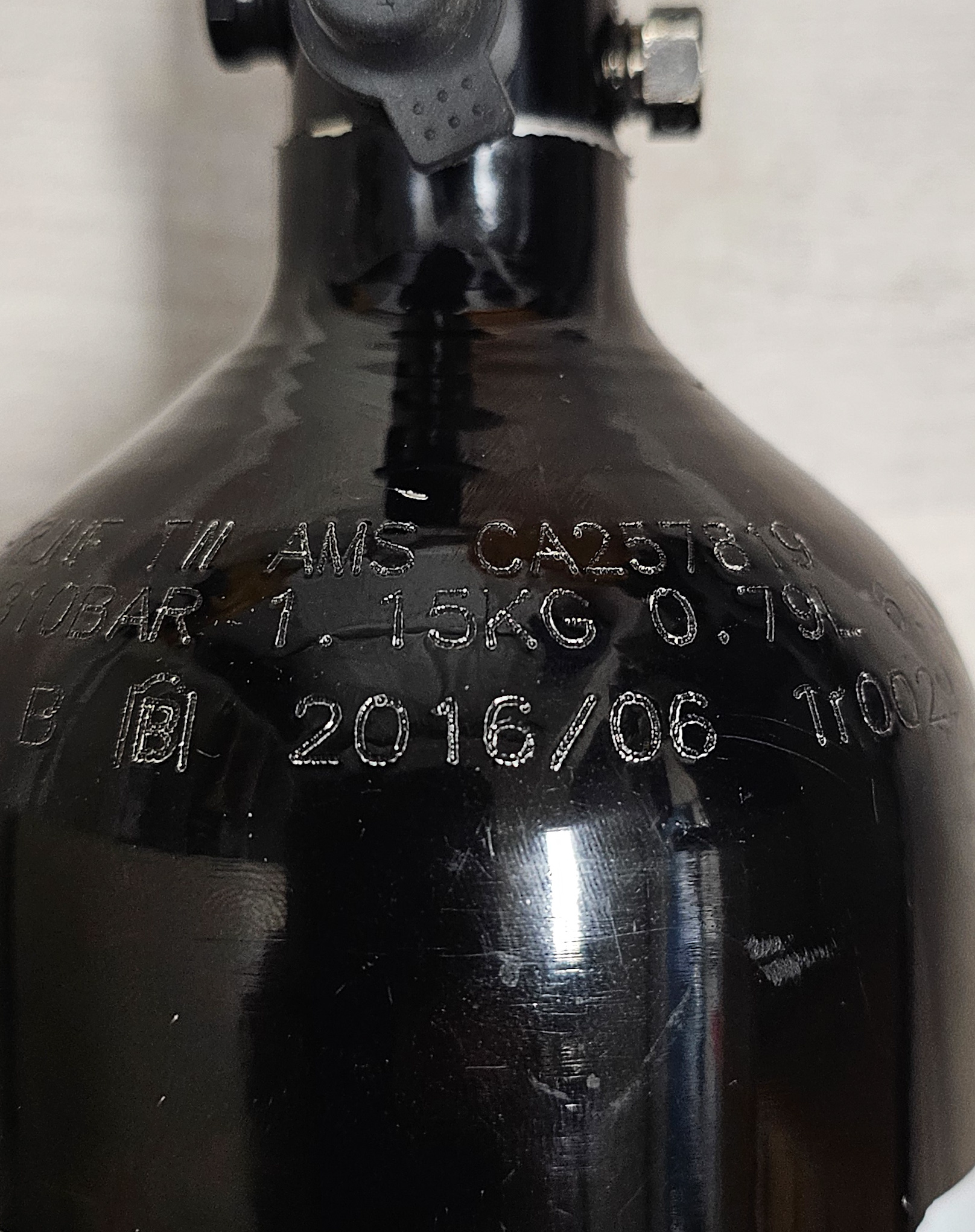 Volcano 0.8L 200 BAR Pullo Regulla - KÄYTETTY 06/2016